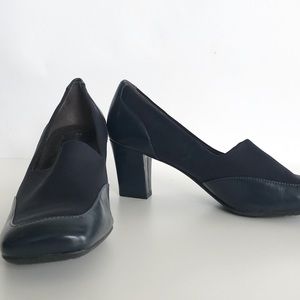 Naturalized Square Pumps Navy Career Heel shoe 7.5